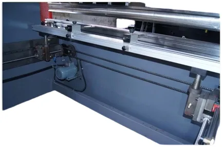 Industrial Press Brake Wc67y-250t/3200 for Metal Fabrication Needs