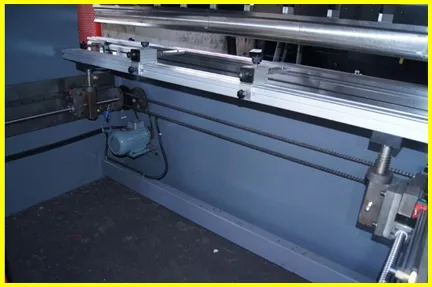 High Precision Bending Machine 100t2500