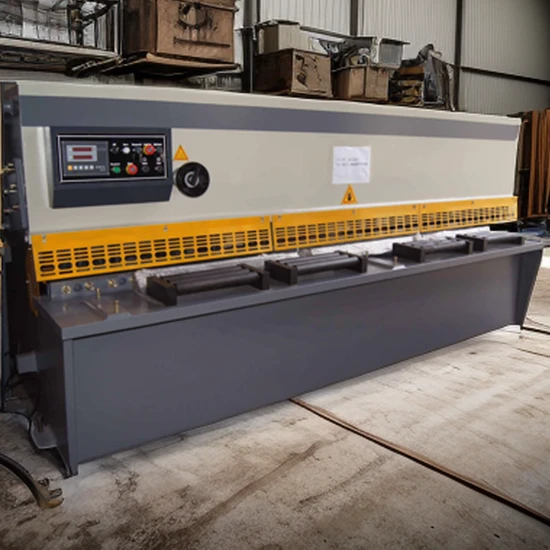 High-Performance QC12y Hydraulic Shearing Machine for Metal Fabrication