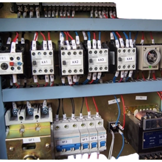 Industrial Press Brake Wc67y-250t/3200 for Metal Fabrication Needs