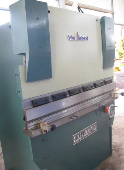 Hydraulic Bending Machine (WC67Y 30T1300)